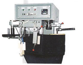 Cloth cutting machine GQL83-1